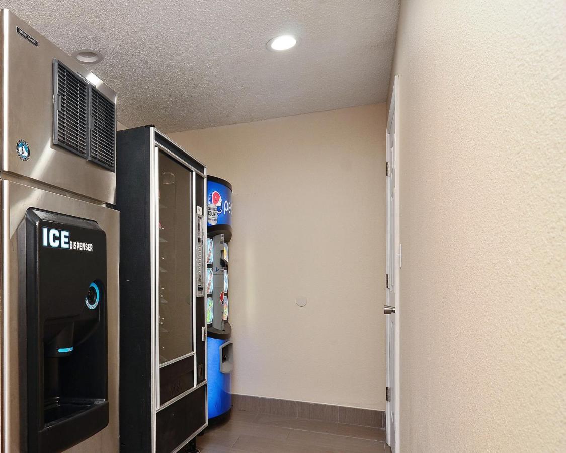 Red Roof Inn Binghamton North מראה חיצוני תמונה